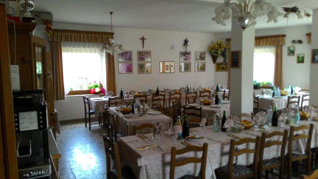 Rifugio Monte Baldo Hotel Avio Kamer foto