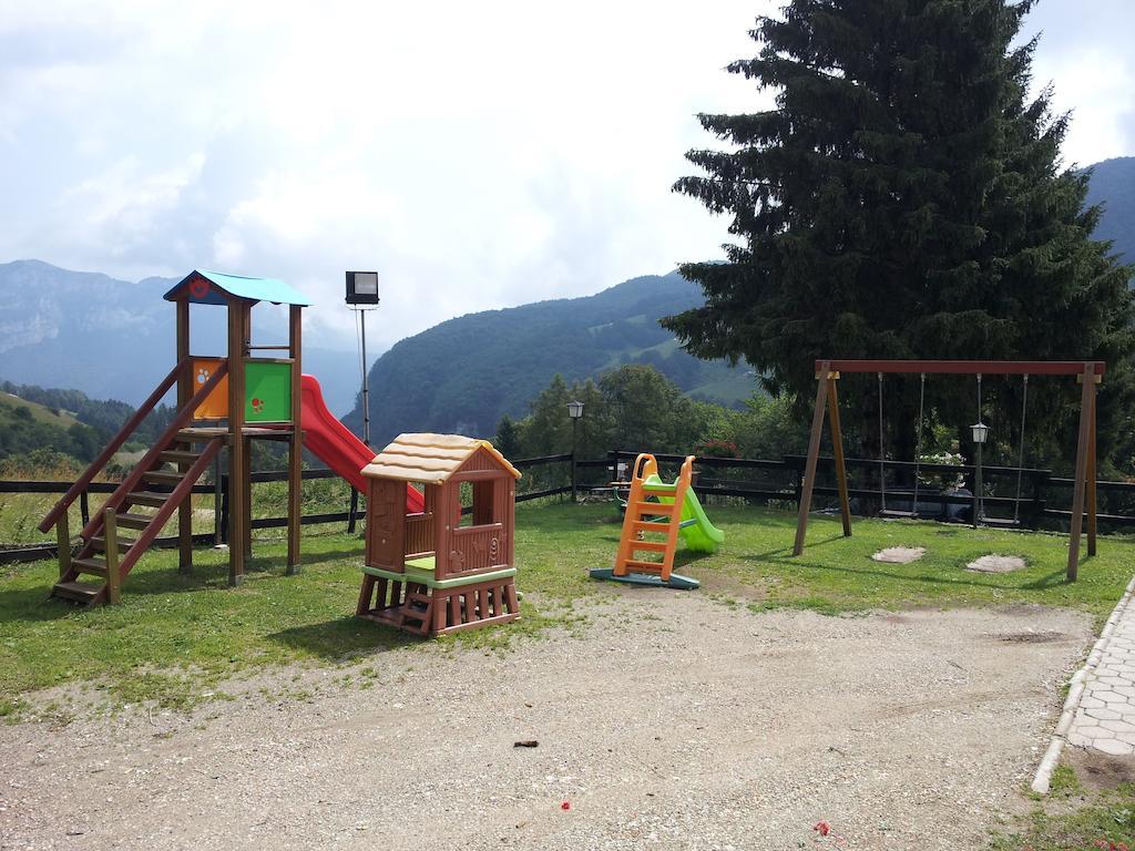 Rifugio Monte Baldo Hotel Avio Buitenkant foto
